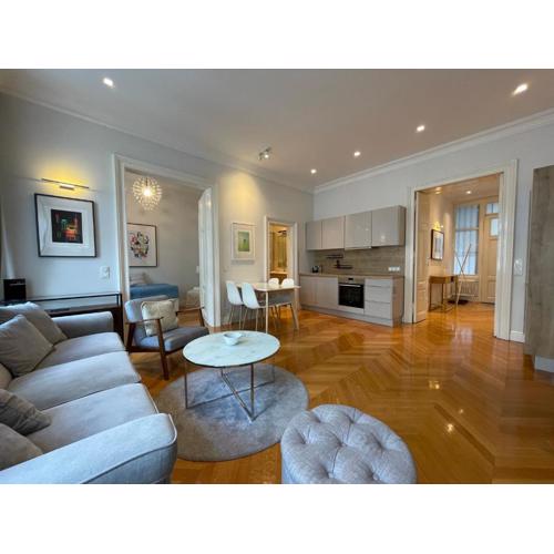 Luxury 2BR Apartment Neubaugasse