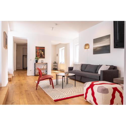 Luxury Stay in City Center with terrace
