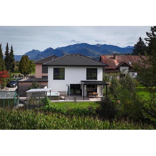 Luxus-Anwesen mit Charme - ganzes Haus mit Garten