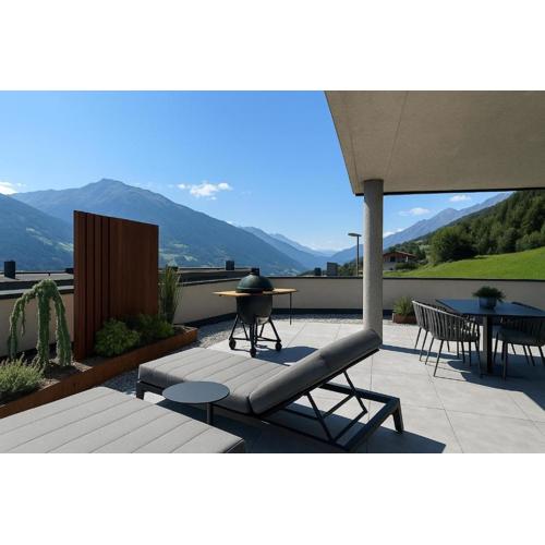 Lynett Suites