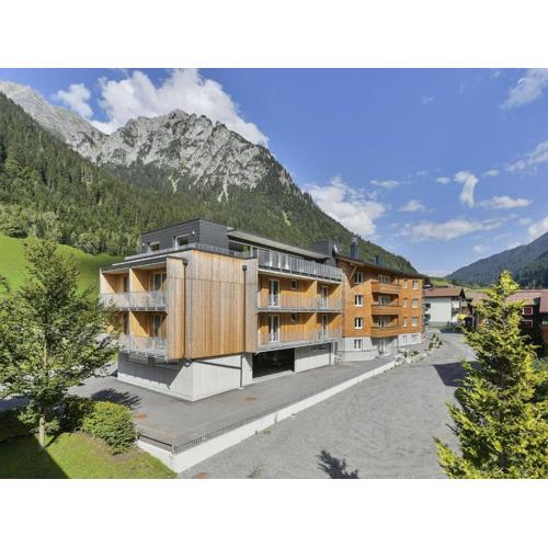 Majestic apartment in Klösterle with sauna on the Arlberg Met Terras