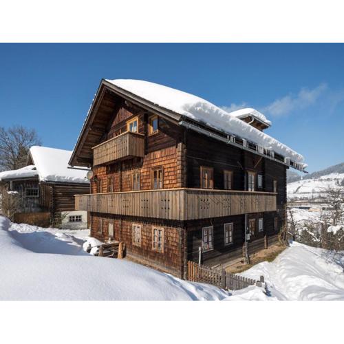 Mansion in Eben near Ski Salzburger Sportwelt