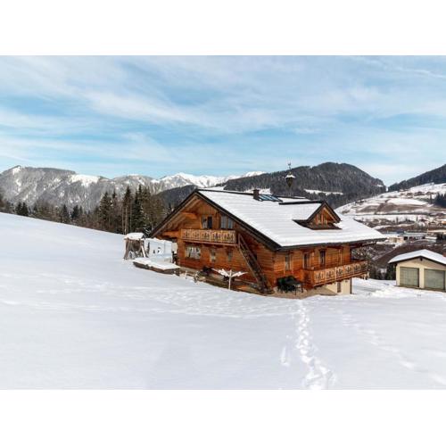 Mansion in Eben near Ski Salzburger Sportwelt
