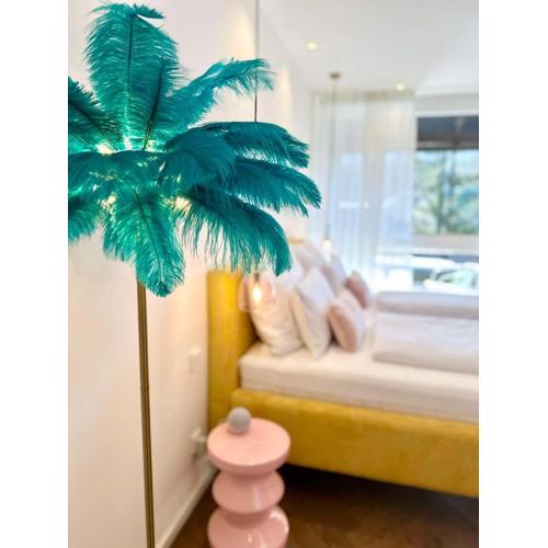 Miami Vice Appartement mit Balkon & Flussblick-Das Alpenzeit im Zentrum mit Parkplatz