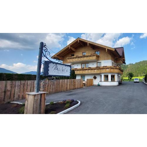 Michis Aparthotel