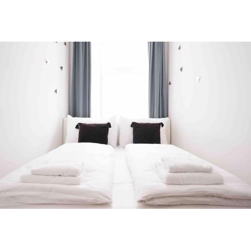 Modern living in city center - fully equipped