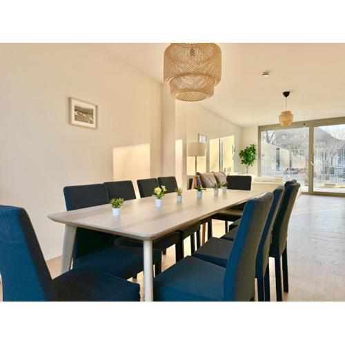 Modern Maisonette with Garden & Free Parking