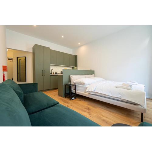 Modern stay with king-size bed Self check-in