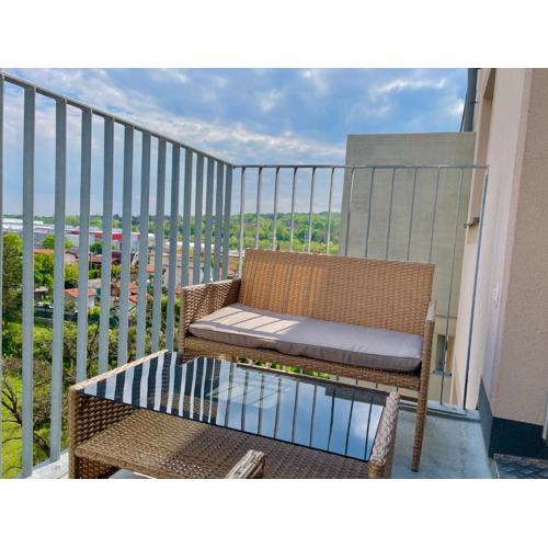 Modern Stylish Apartment with Free Parking