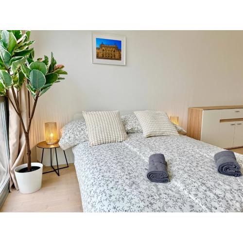 Modern Stylish Luxury Apartment with Parking