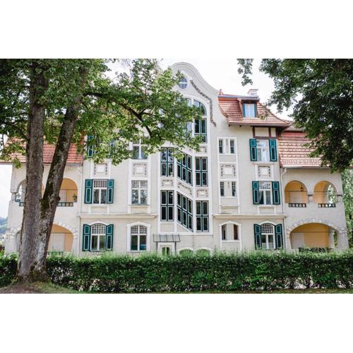 Moderne Dachgeschosswohnung zentral by Seebnb