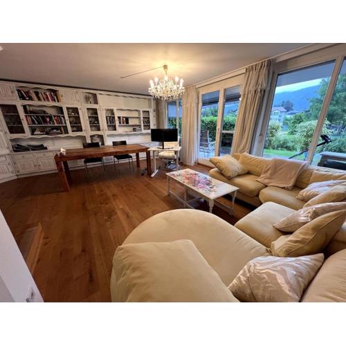 Moderne familienfreundliche Garten-Maisonette