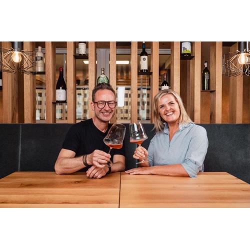 MONS suites wine passion