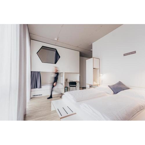 Motel Schlafraum Weng-Dein smartes Hotel-contactless check-In