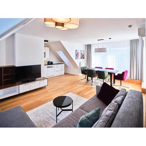 MyFavorit Apartments - Spacious Apartments next to Puplic Transport U1 direct connection to Citycenter