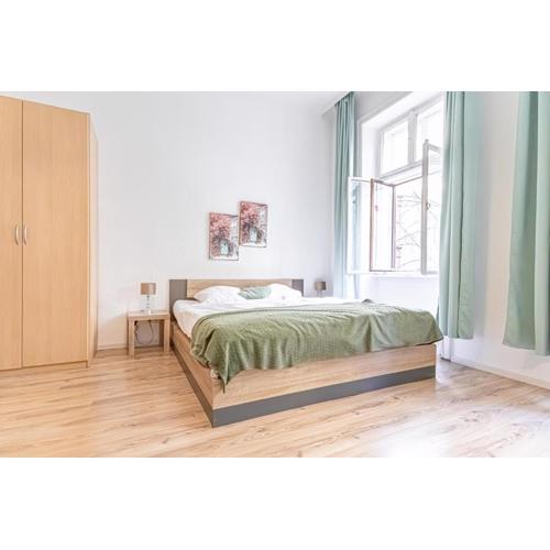 Neighboring 2BR Apts Ideal for 8 People