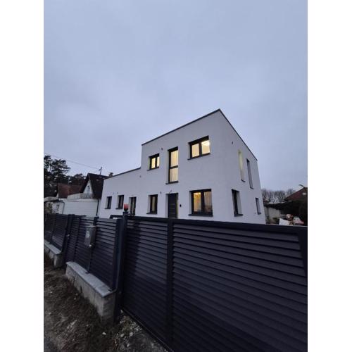Neubauwohnung mit 80 m2 Terrasse, 8 Minuten von Linz entfernt