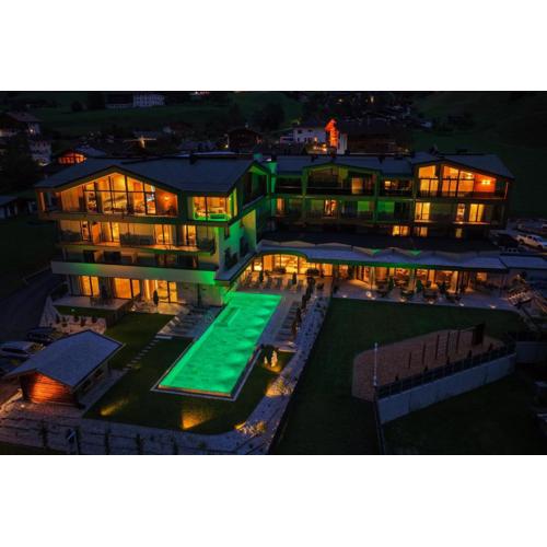 Neueröffnung ELVA PREMIUM APARTMENT HOTEL inklusive Sommerpass STUBAI SUPER CARD