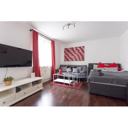 NEW ShalalaLiving Vienna - Lovenest or Workspace near Schönbrunn BG