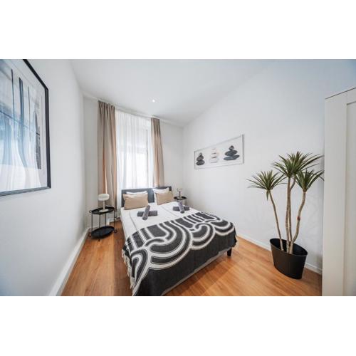 Nice Central City Room