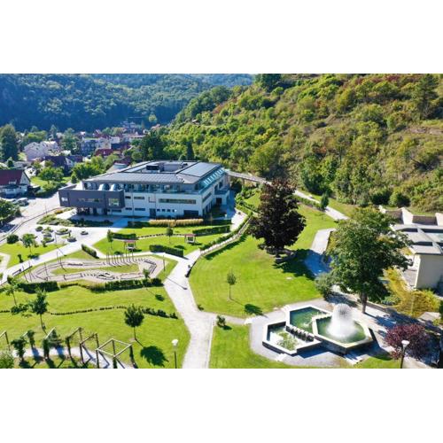 Nuhr Medical - Hotel & Restaurant - Ab 3 Nächtigungen von 04 Dezember 2025 bis 08 Dezember 2025 kostenlose 20 Minuten Massage-Halbpension inkludiert Minus 20 Prozent auf Kosmetikbehandlungen