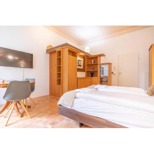Peaceful Getaway 2BR Apartment with Shared Spaces