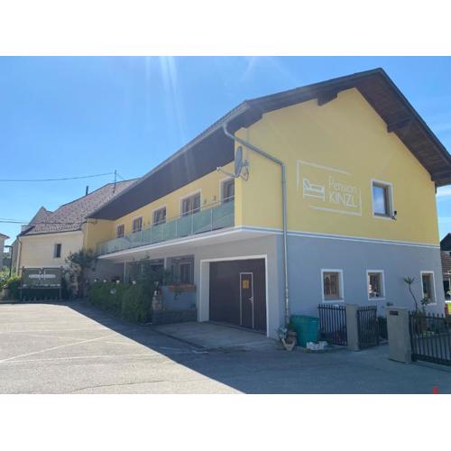 Pension Kinzl mit E-Ladestation