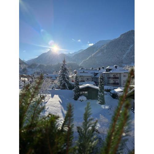 Pension Monika, Cozy B&B, newly renovated rooms in Kaprun
