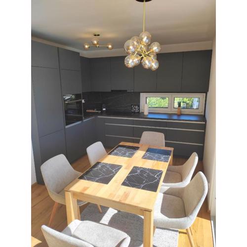 Penthouse neben U2- U-Bahn