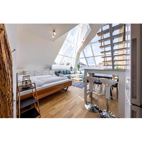 Penthouse Suites by JR City Apartments