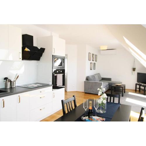 Penthouse with Amazing Terrace l LF42