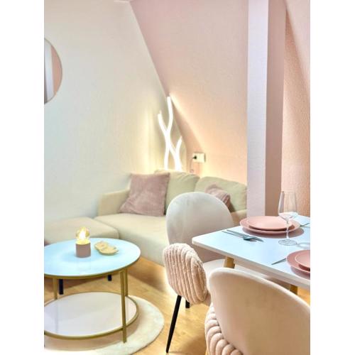 Pink Sissi Hideaway mit Seeblick