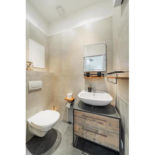 Premium Classical Apartment with Free Parking