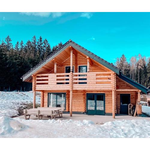 Pur Natur! Wandern und Skifahren - Trahütti Premium Lodges