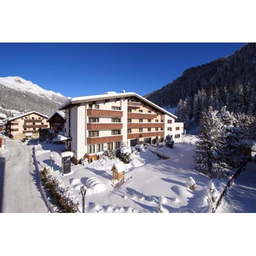 "Quality Hosts Arlberg Hotel Garni Mössmer"