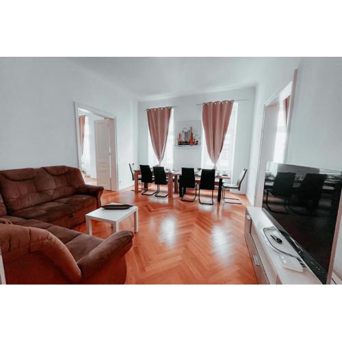 Raimond Apartment Ottakring Top 14