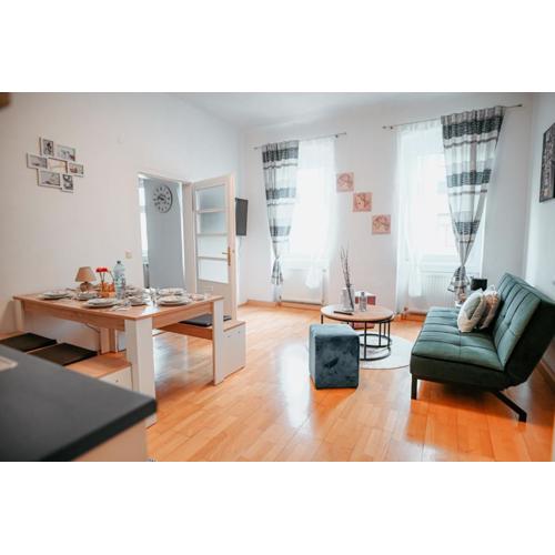 Raimond Apartment Top 27