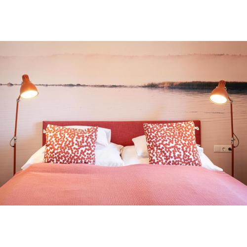 Red flat by GrazRentals direct by University & free parking