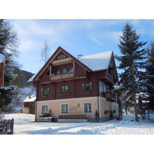 Renovated Mountain Retreat Stay