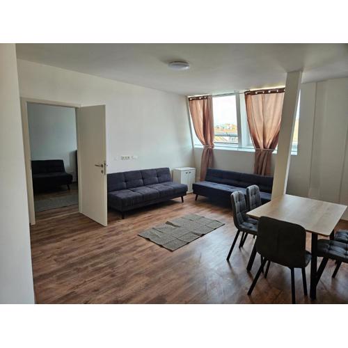 Roof-Top Apartment 25
