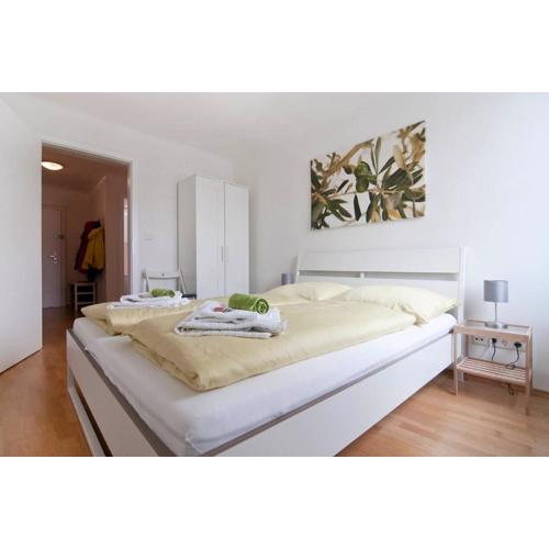 Room in Rooftop Apartment