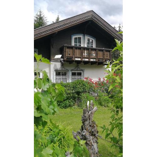 Rosis Cottage