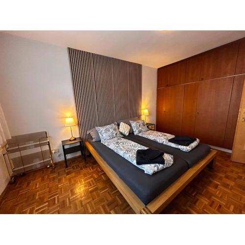 Ruhige, klimatisierte Wohnung nahe Zentrum & Bahnhof