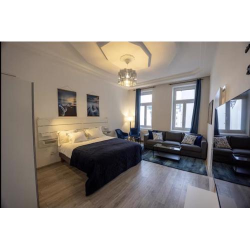 Sapphire Suite