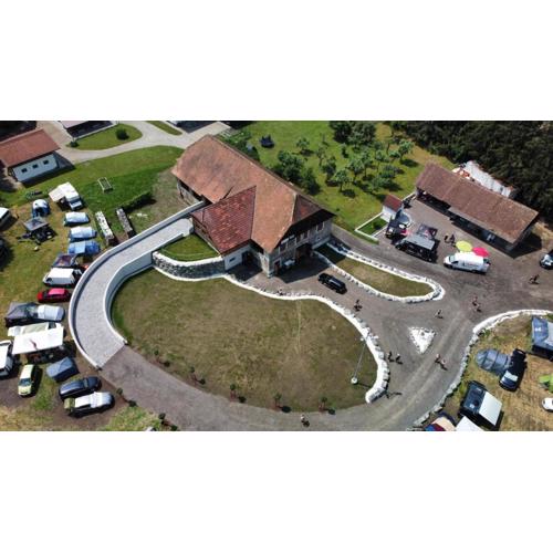 Schladnitzer Dorfstadl Camping