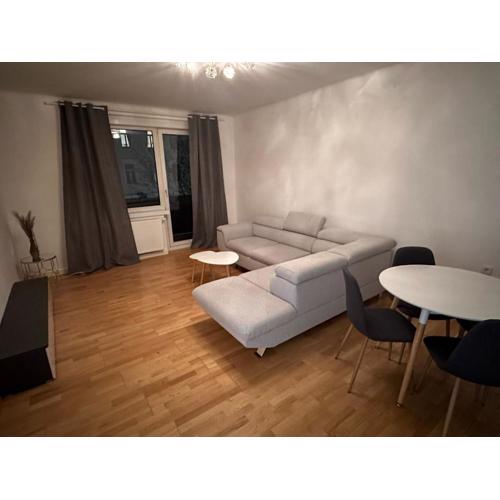 Schöne Wohnung mit Balkon