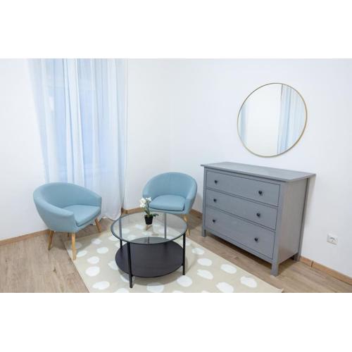 Second District Charming Flat