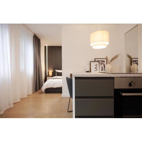 Secret Garden Suite with Terrace, 10 min to Center