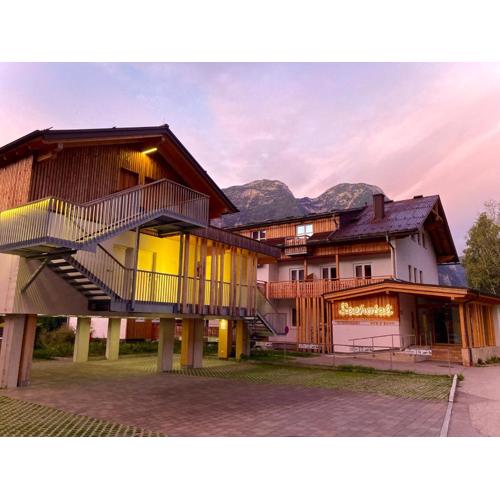 Seehotel am Hallstättersee modern rooms