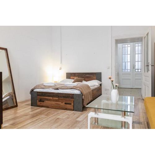 Shiny & Comfy 1BR Apt Ideal for Long Stays